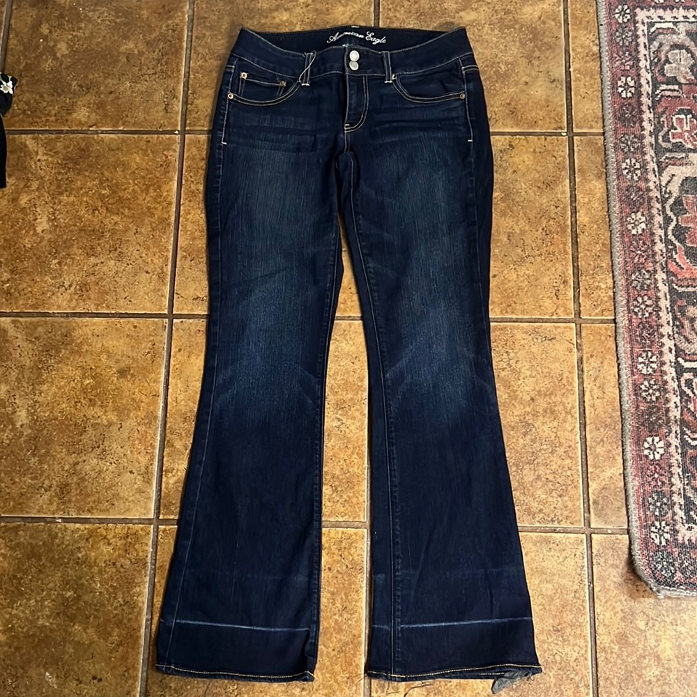 Women’s American Eagle Flare Super stretch jeans size 8